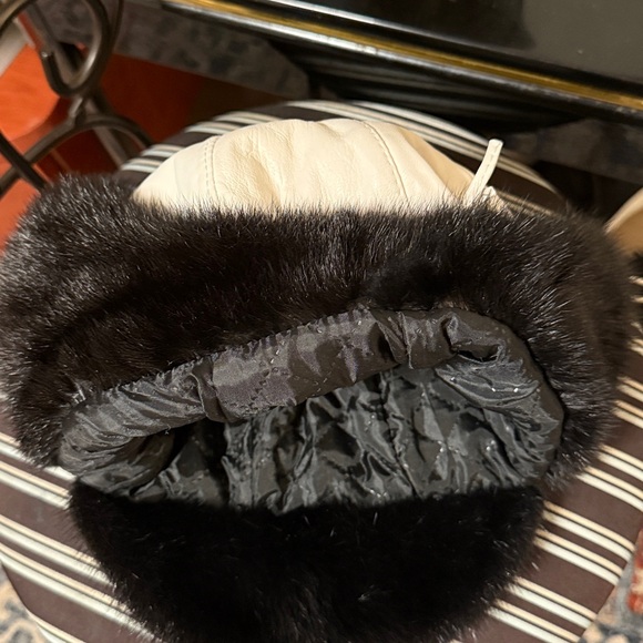 Black Mink Fur Hat&  White lambskin genuine leather